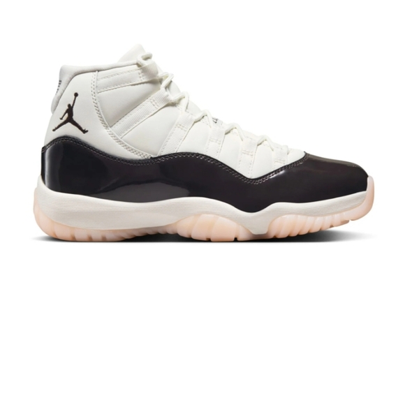 Nike Air Jordan Retro 11 "Neopolitan" Women - Picture 2 of 13